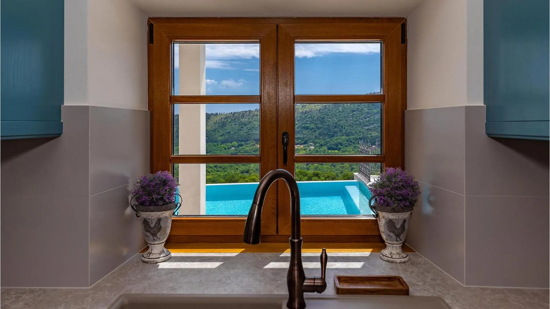 Gorgeous Home In Bribir With Wifi